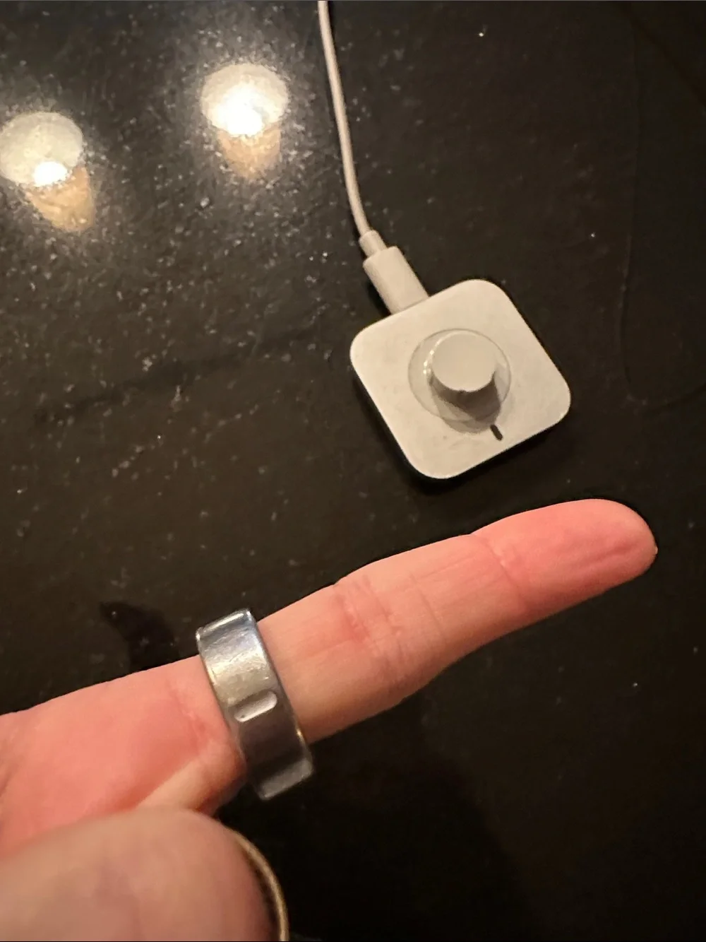 Oura White and Silver Magnetic Ring and Charger